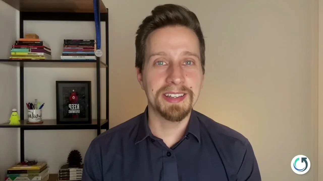 Thomas Papa apresentando a Revolução Primária